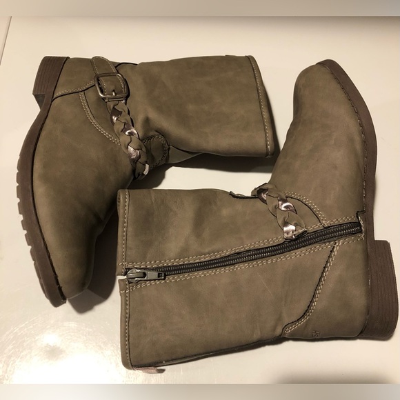 Kids boots by Oshkosh B’gosh size 2 - Picture 5 of 7